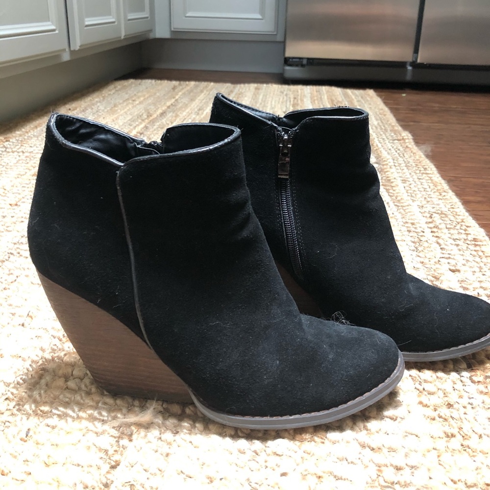 Very Volatile Whitby Boot